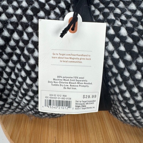 Hearth Hand Magnolia Black White Geometric Knit Throw Green New Deadstock - Picture 7 of 8